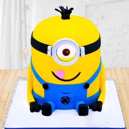 MIN003 - Captivating Minion Cake