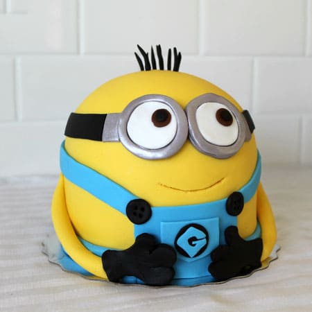 MIN005 - Cute Minion Cake