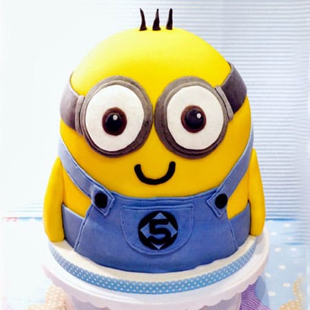 MIN009 -  Delightful Minion Cake