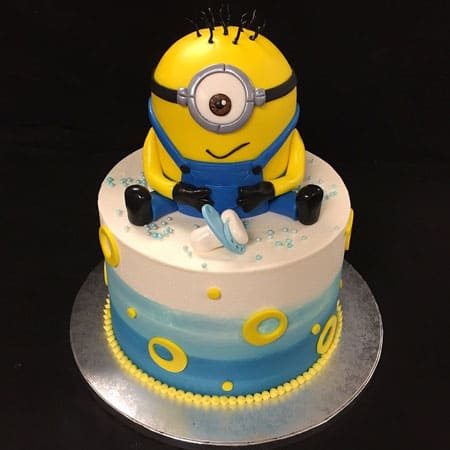 MIN018 -  Mischievous Minion Cake