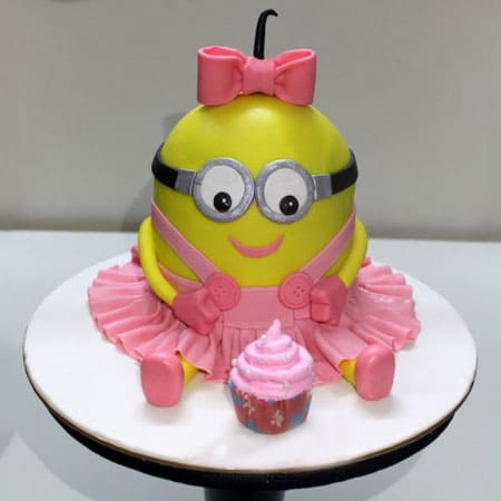 MIN021 - Pretty Minion Cake