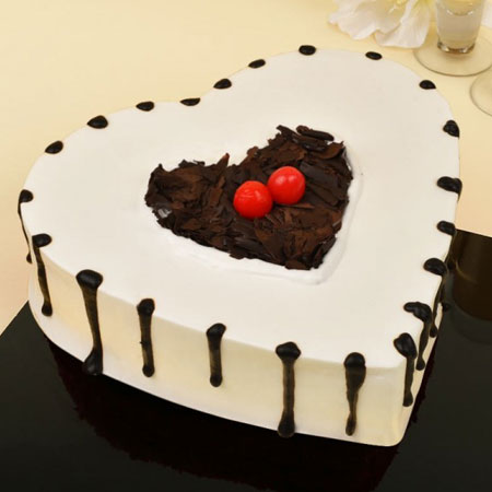 BLF008 - Heart-Felt Black Forest Touch Cake | Black Forest Cakes | Cake ...