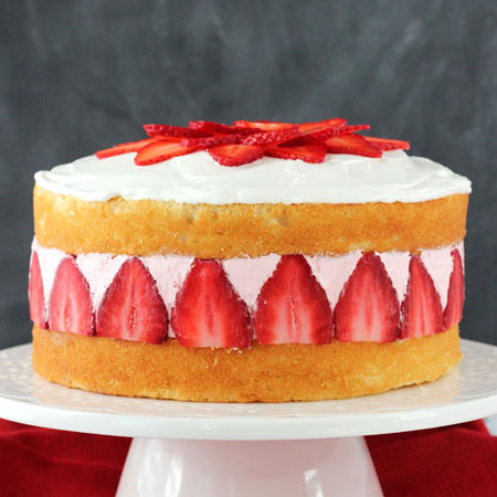 STR010 - Strawberry Crown Cake