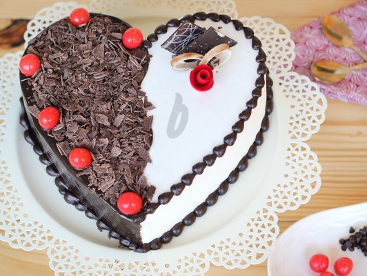 VAL057 - Valentine day Special Cake