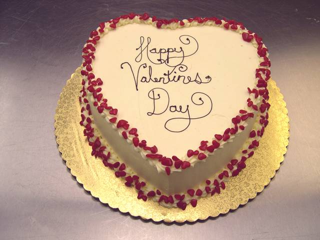 VAL060 - Valentine day Special Cake