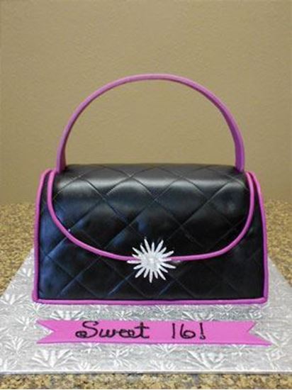 THM005 - Hand Bag Theme Cake