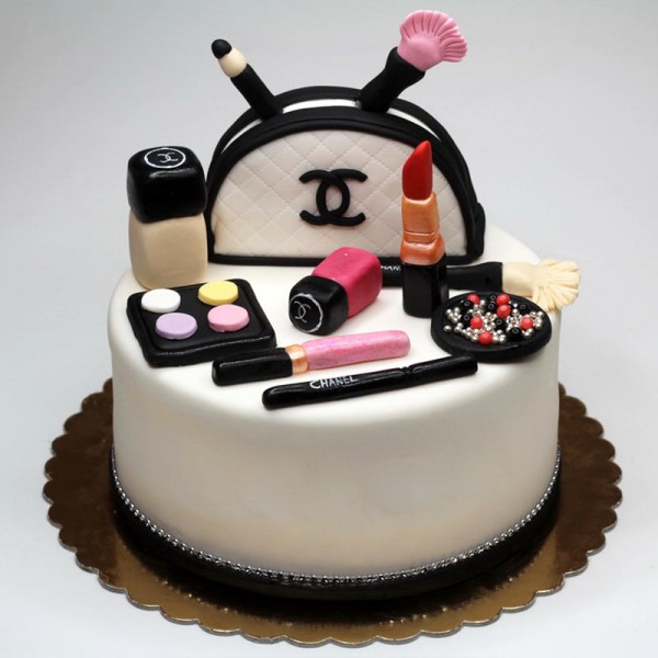 THM007 - Makeup Theme Cake