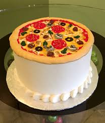 Deep Dish Pizza - Empire Cake