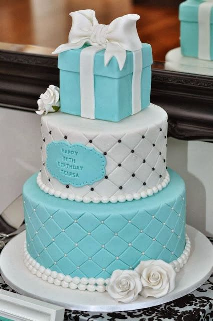 LWD031 - Gift layer Cake