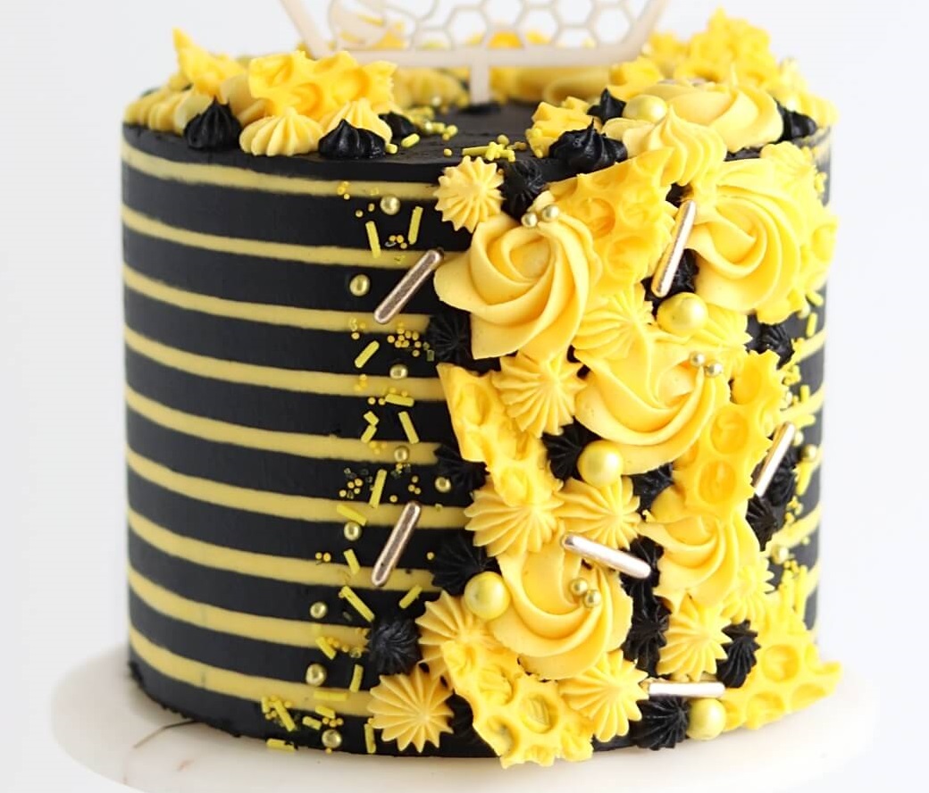 HBD035 - Honey Bee Cake