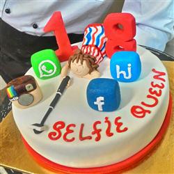 SMC004 - Selfi Queen Cake 